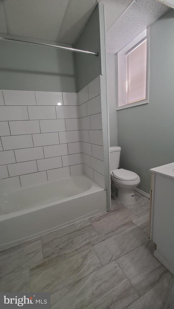 2208 W Venango St Property Photo 13
