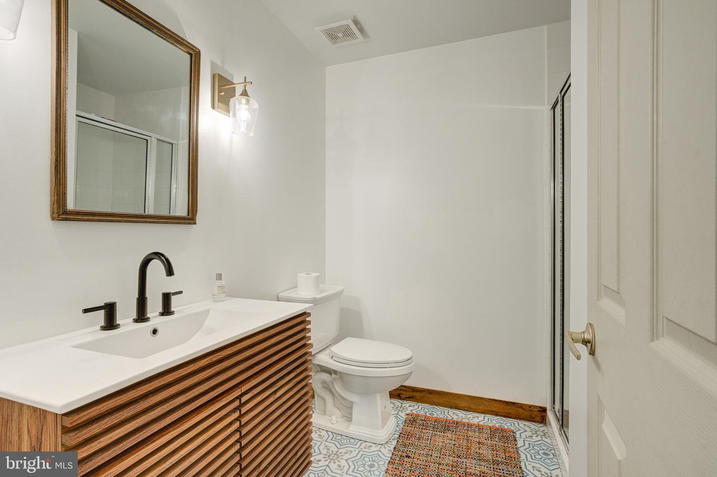 837 N 2nd St #202 Property Photo 9