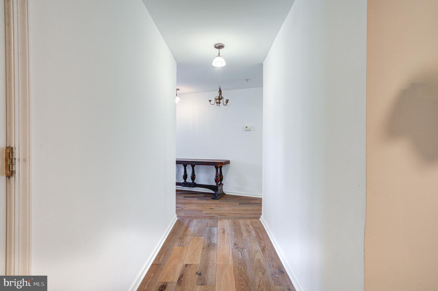 837 N 2nd St #202 Property Photo 16