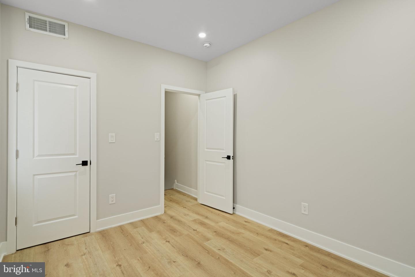 648 N 36th St Property Photo 18