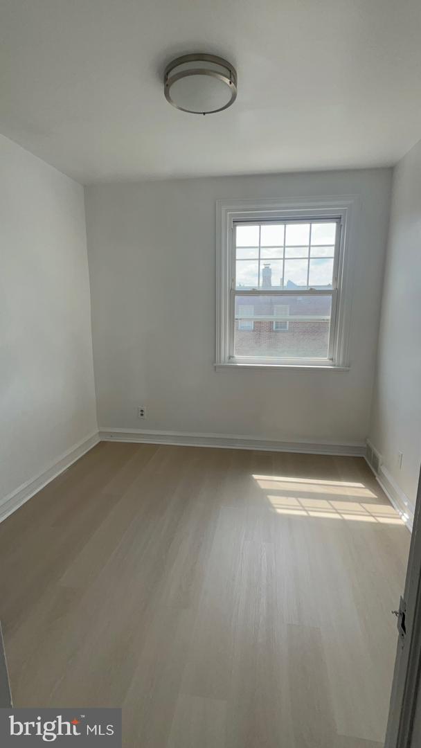 1836 Faunce St Property Photo 12