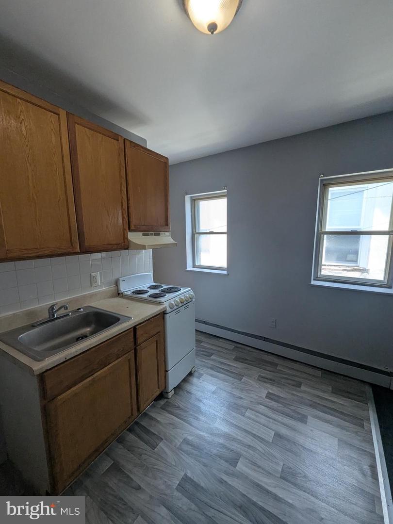 3214-16 Frankford Ave Property Photo 5