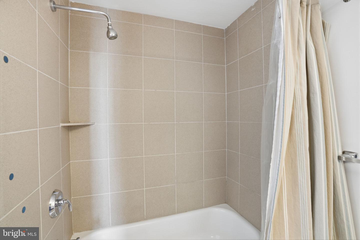 444 N 4th St #407 Property Photo 17