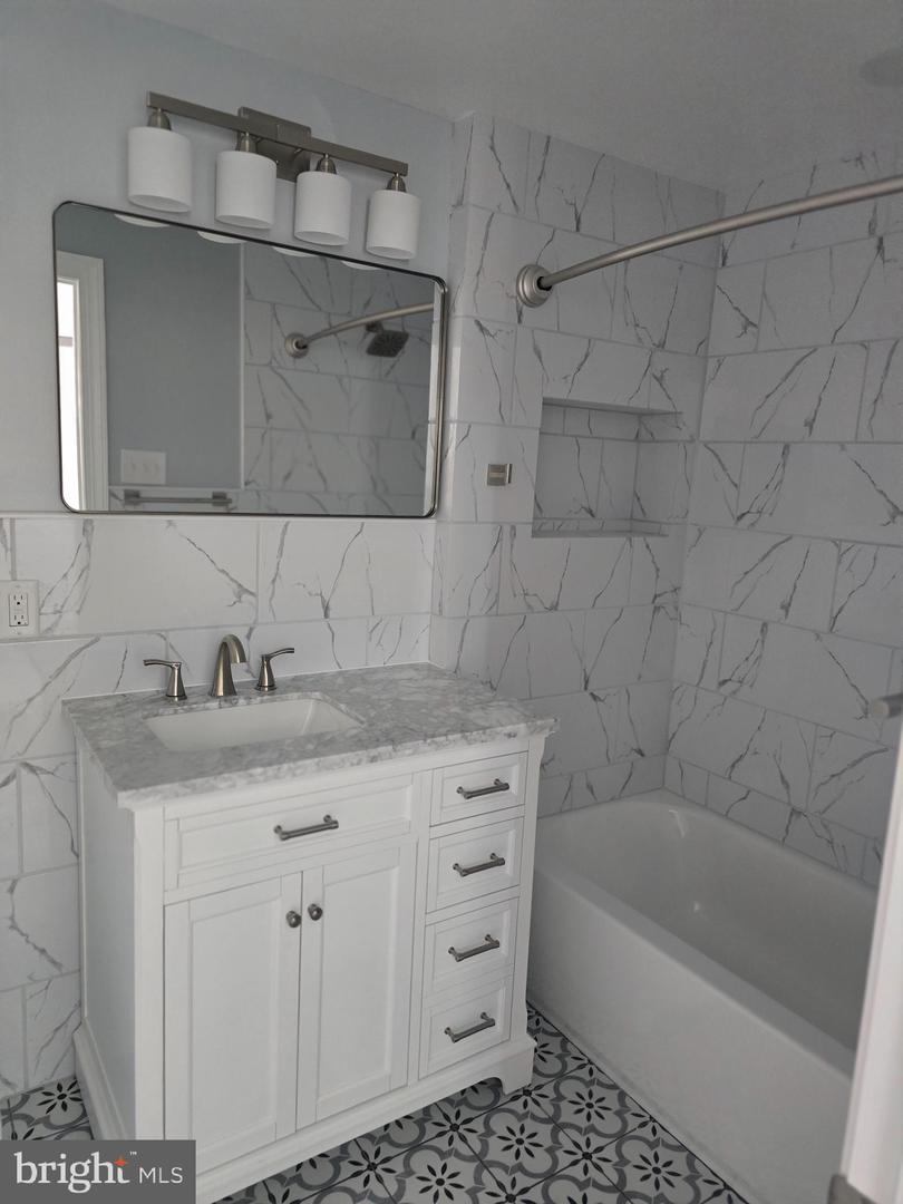 5925 Ridge Ave #5 Property Photo 28