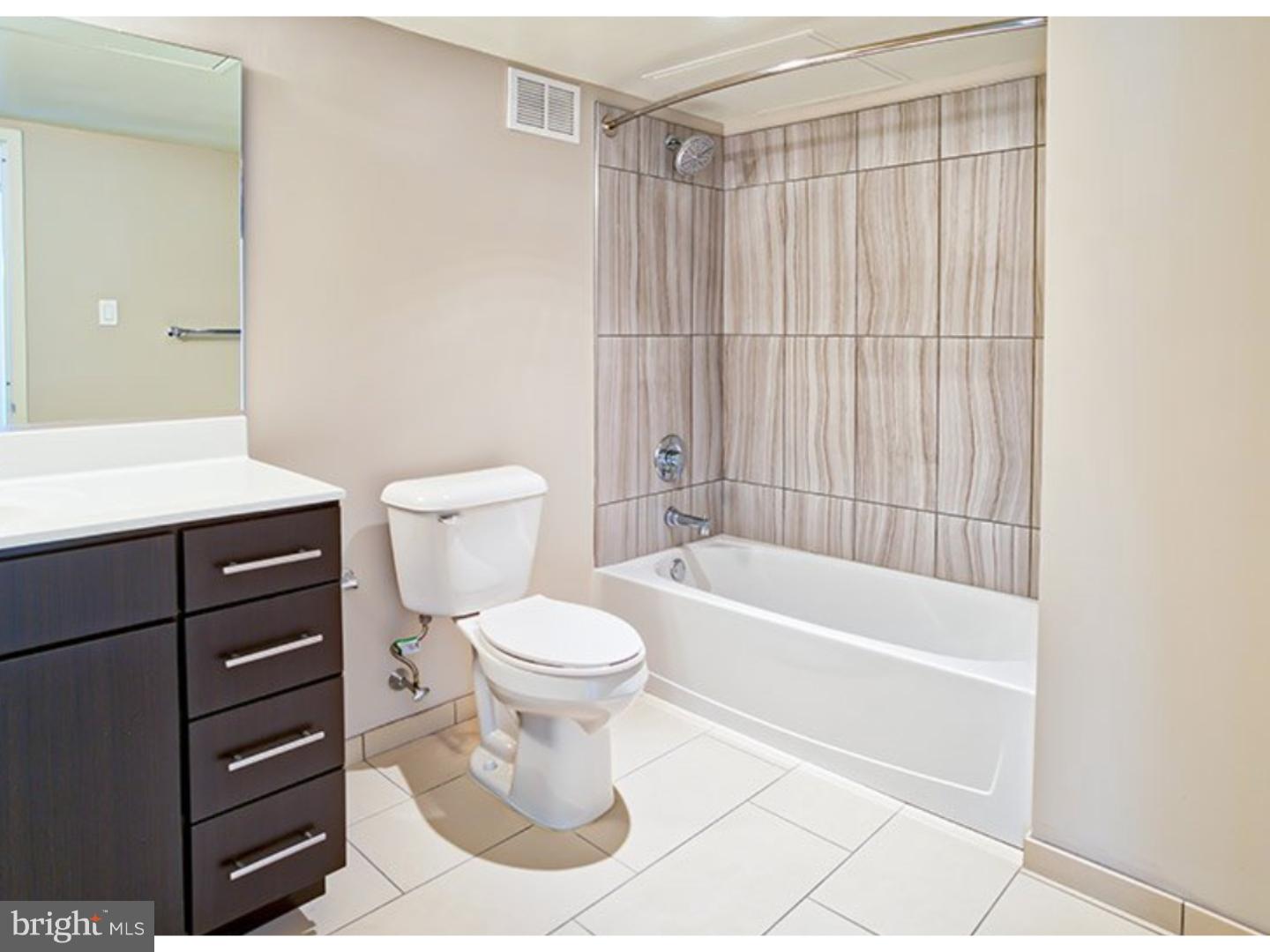 1815 John F Kennedy Blvd #625 Property Photo 6
