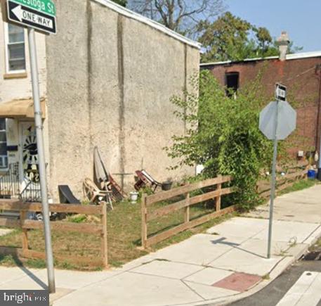 5423 W Thompson St Property Photo 1