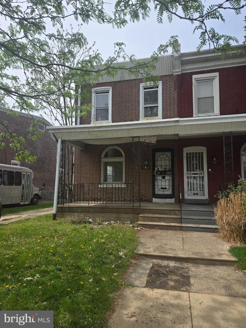 7126 N Broad St Property Photo 1