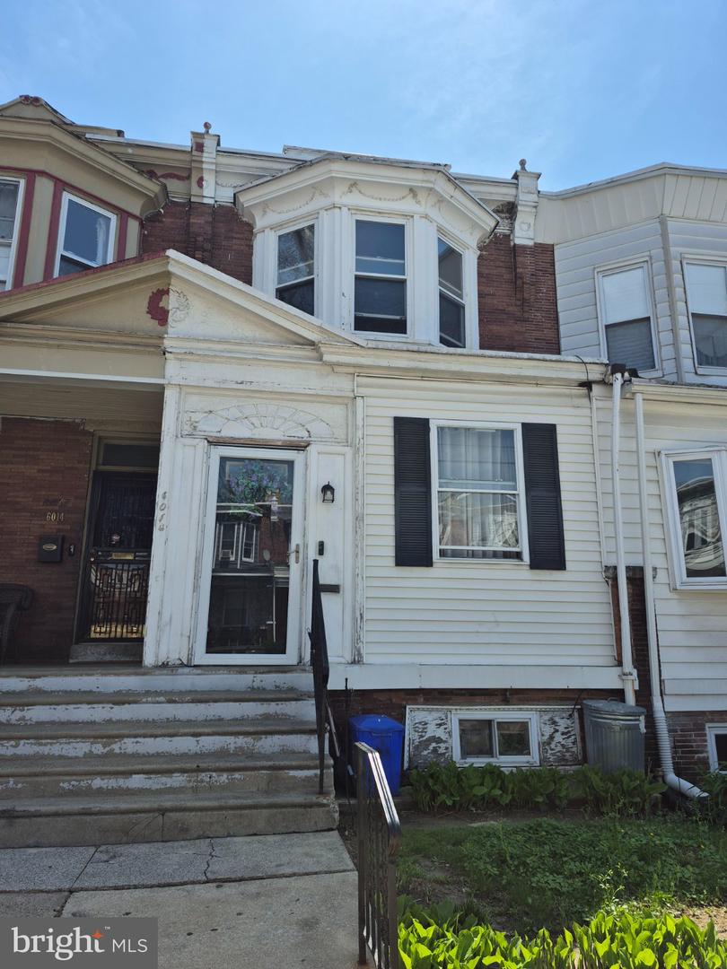 6016 W THOMPSON ST Property Photo 1