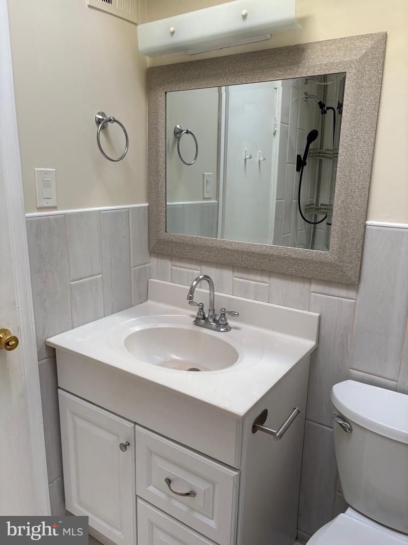 261 Ridgeway Ter Property Photo 15