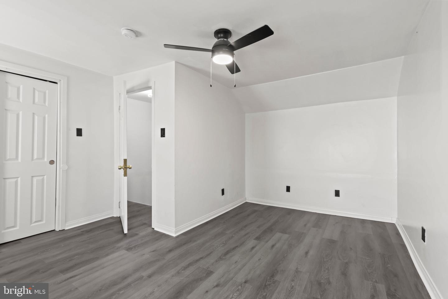 1738 Margaret Property Photo 14