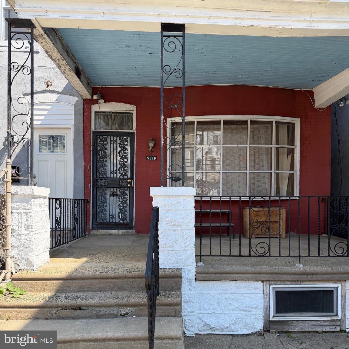 5219 WARREN ST Property Photo 1