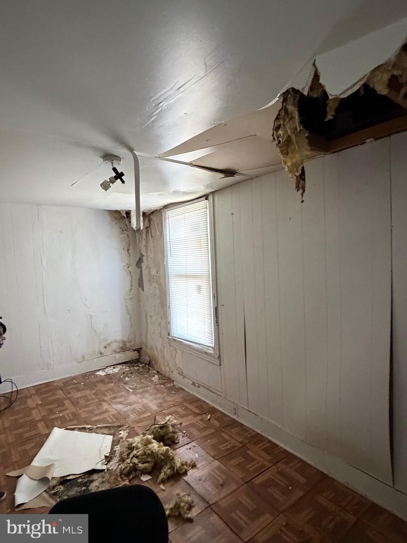 5219 Warren St Property Photo 14