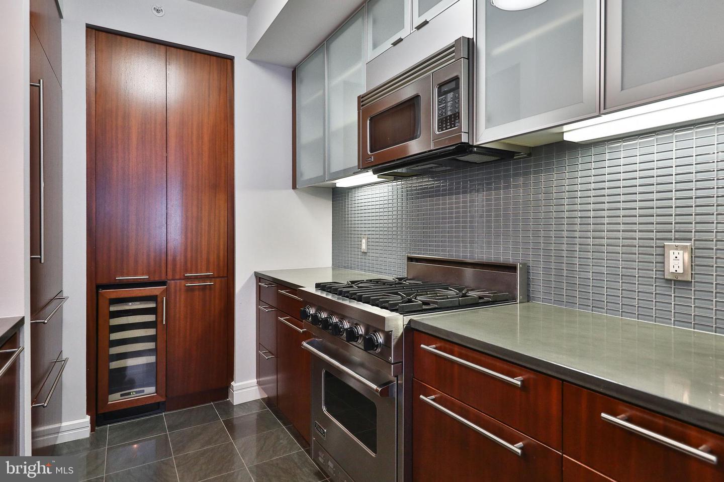 1414-00 S Penn Sq #11h Property Photo 10