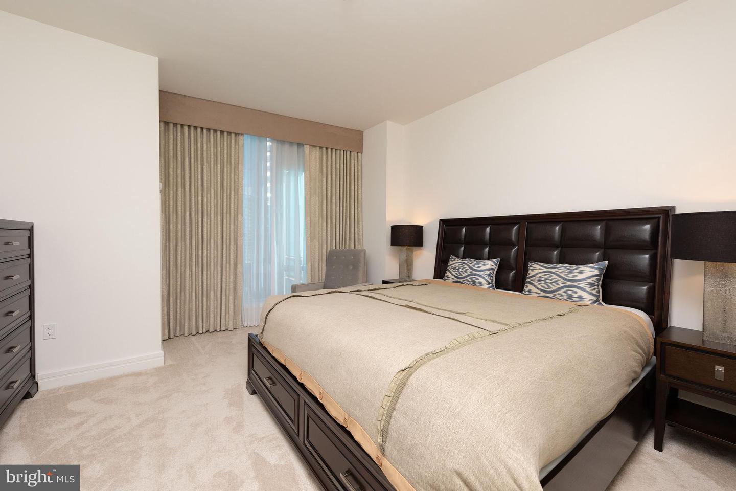 1414-00 S Penn Sq #11h Property Photo 12