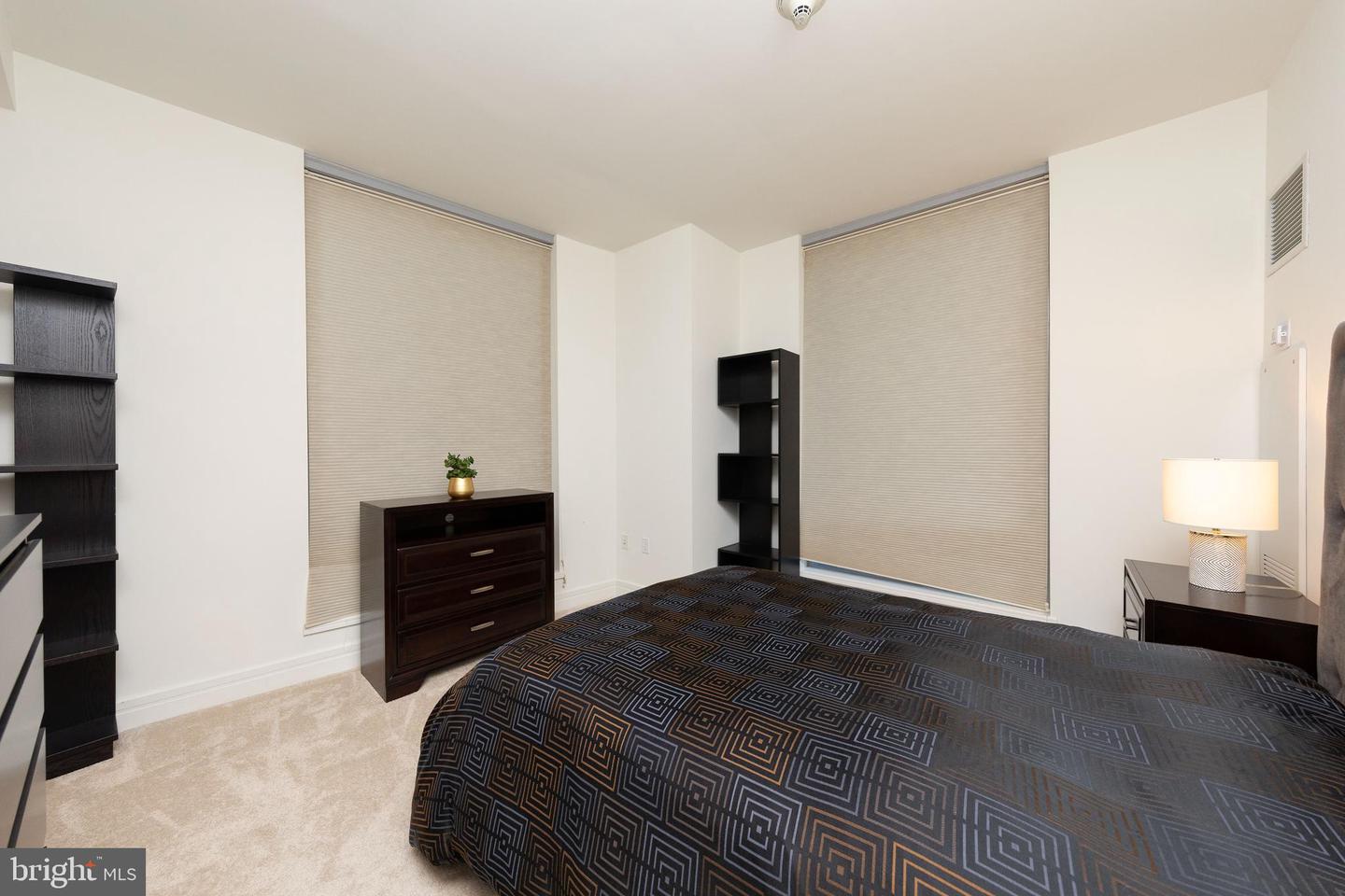 1414-00 S Penn Sq #11h Property Photo 17