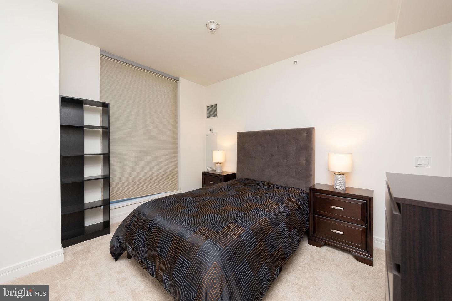 1414-00 S Penn Sq #11h Property Photo 18