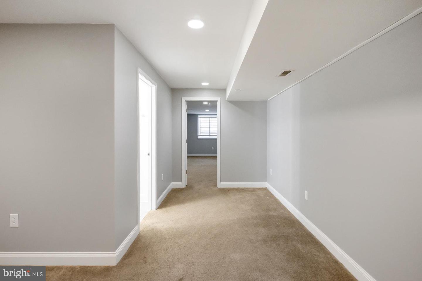 1940 N Gratz St #1 Property Photo 11