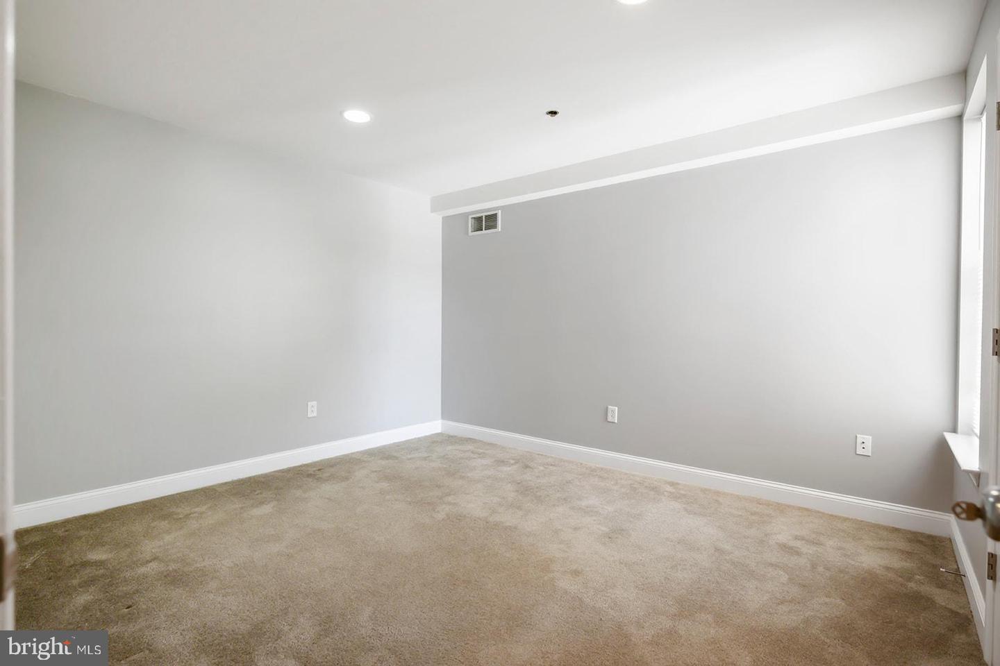 1940 N Gratz St #1 Property Photo 13