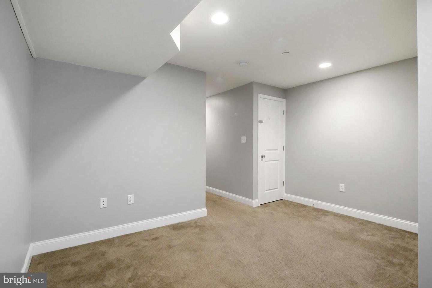 1940 N Gratz St #1 Property Photo 20