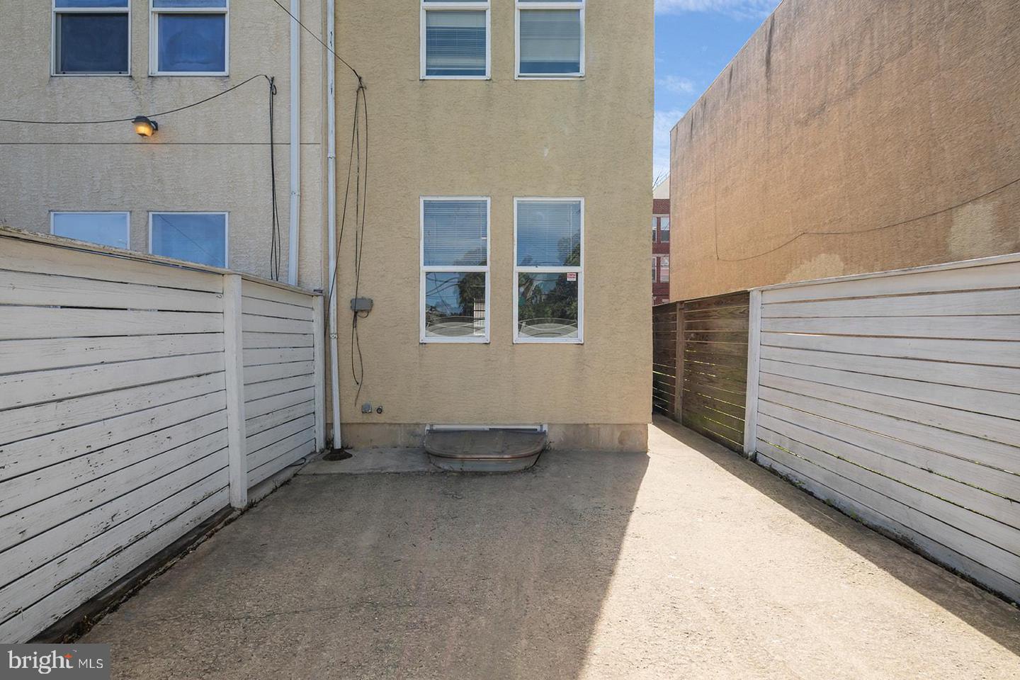 1940 N Gratz St #1 Property Photo 25