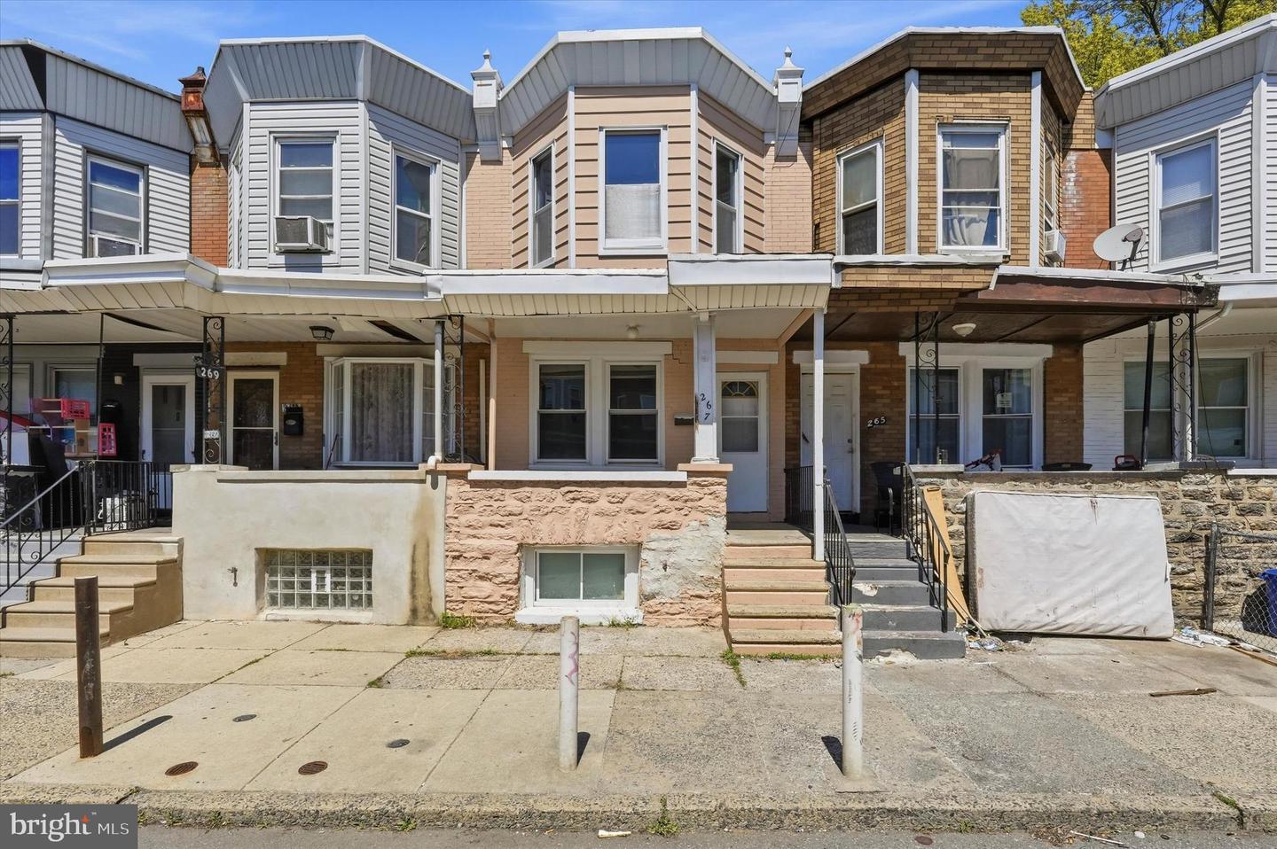 267 RUBICAM ST Property Photo 1