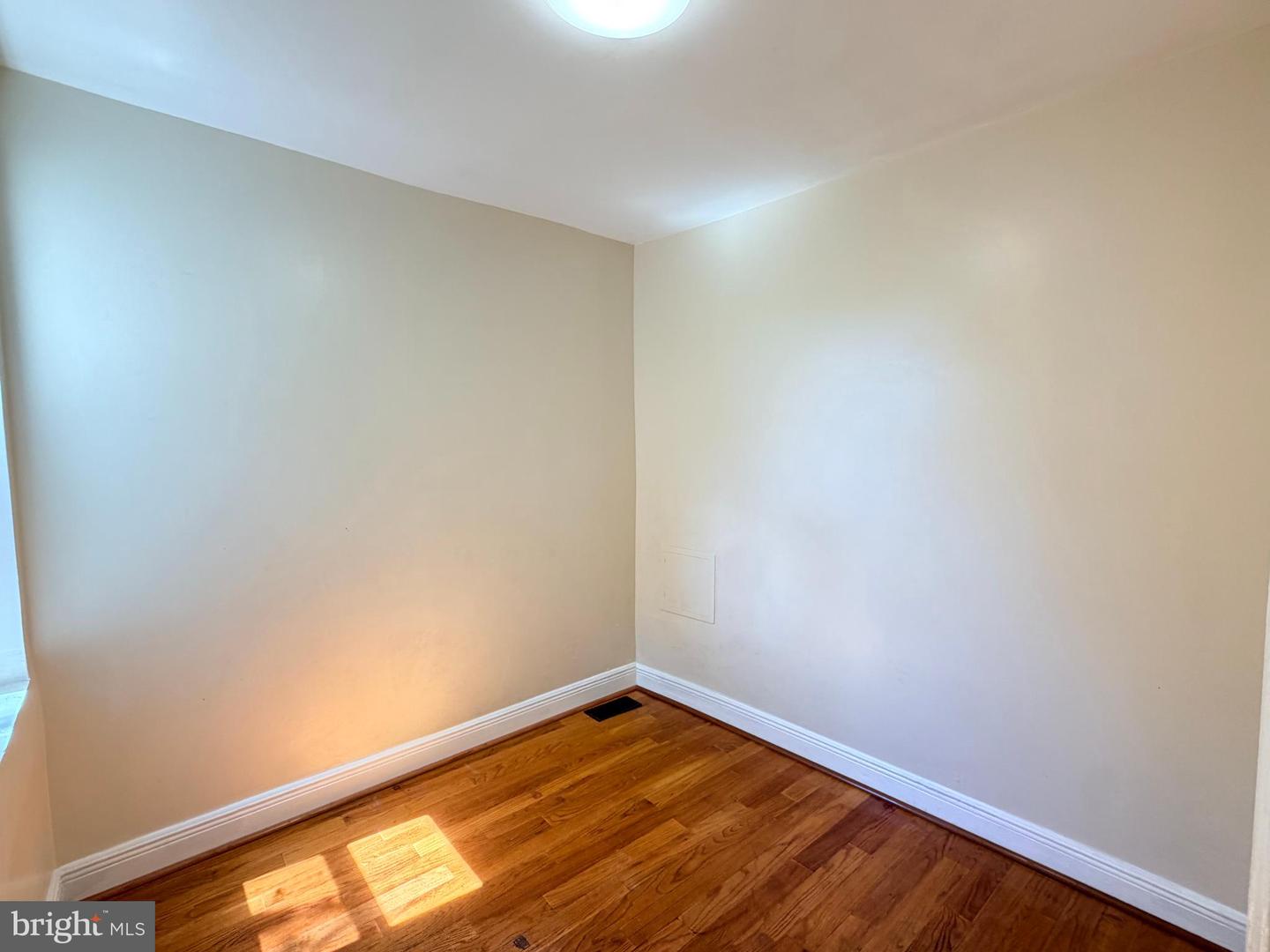 2122 Mcclellan St Property Photo 10