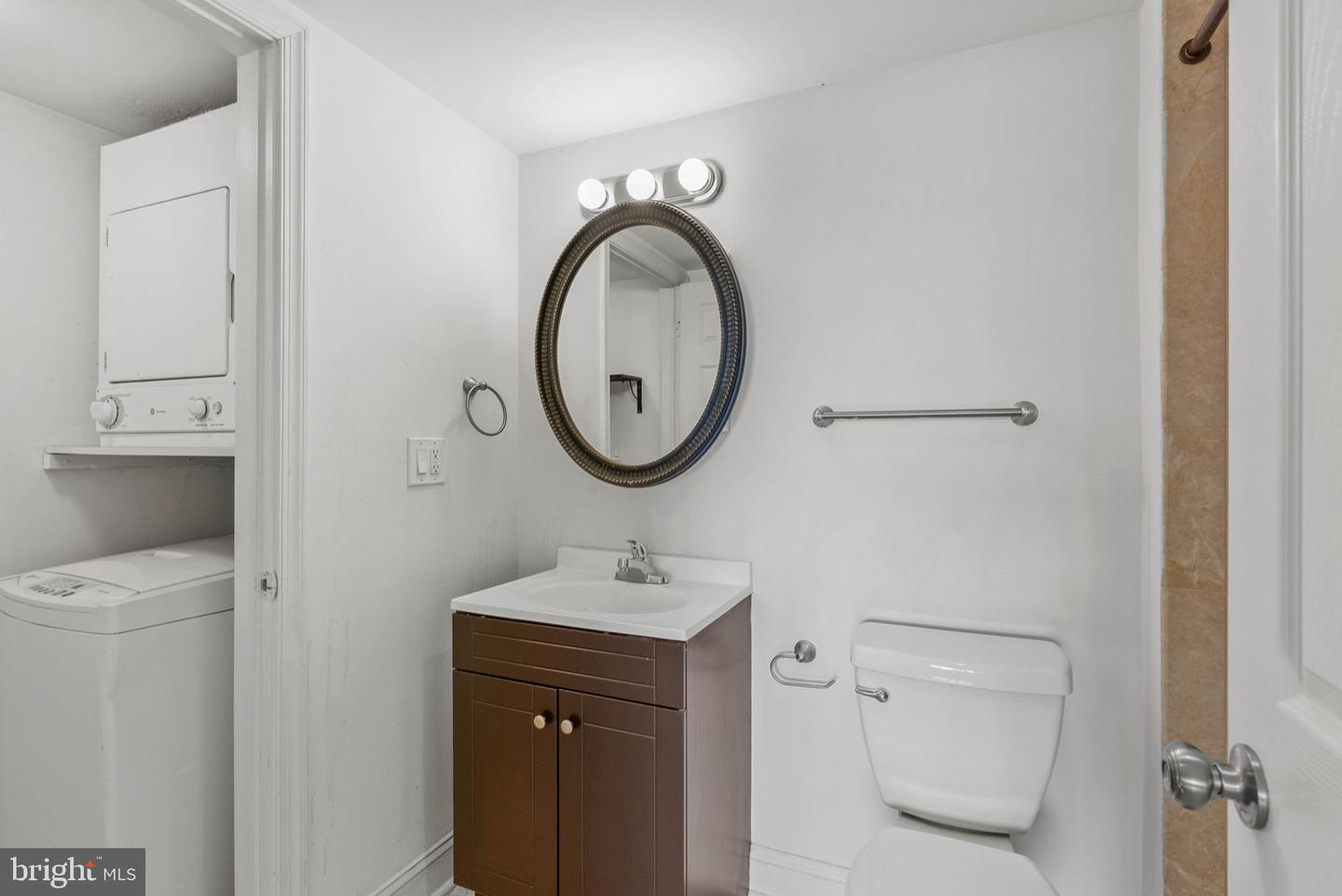 200-10 Lombard St #815 Property Photo 7
