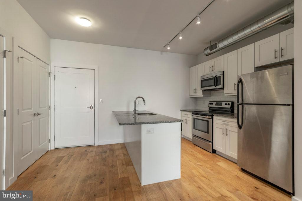 224 Church St #unit 406 Property Photo 5