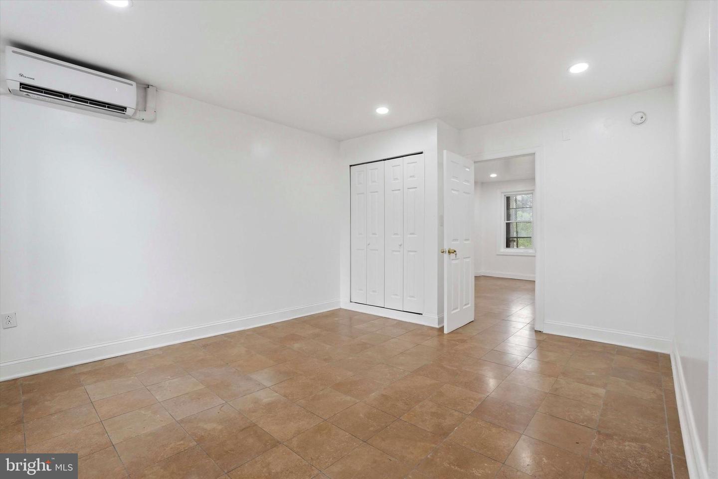 250 E Girard Ave #1 Property Photo 8