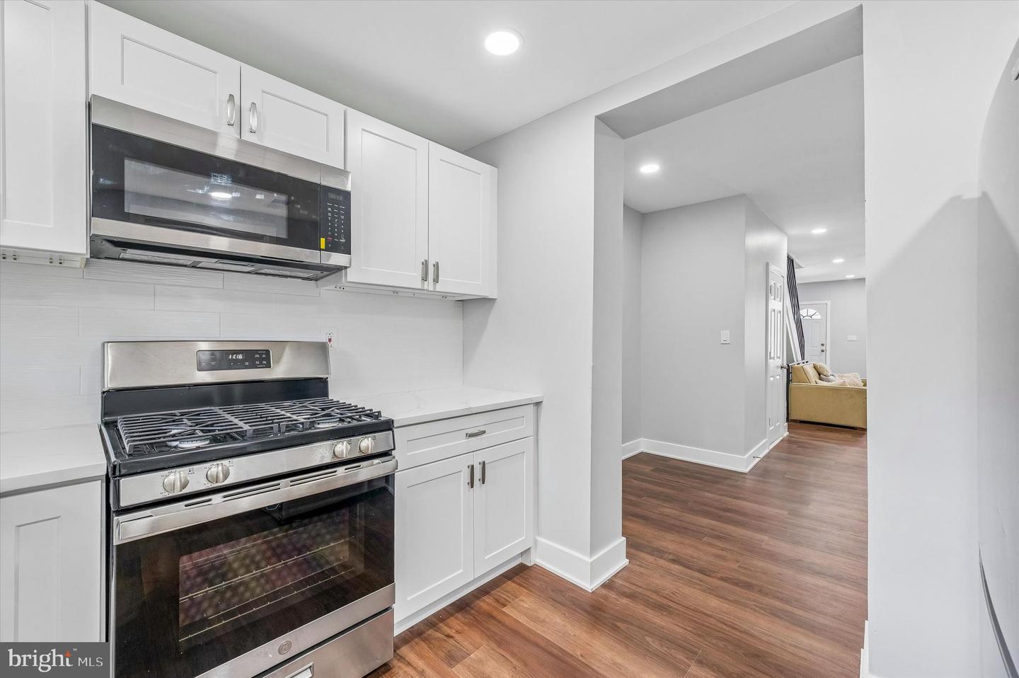 1940 S Lambert Street Property Photo 8