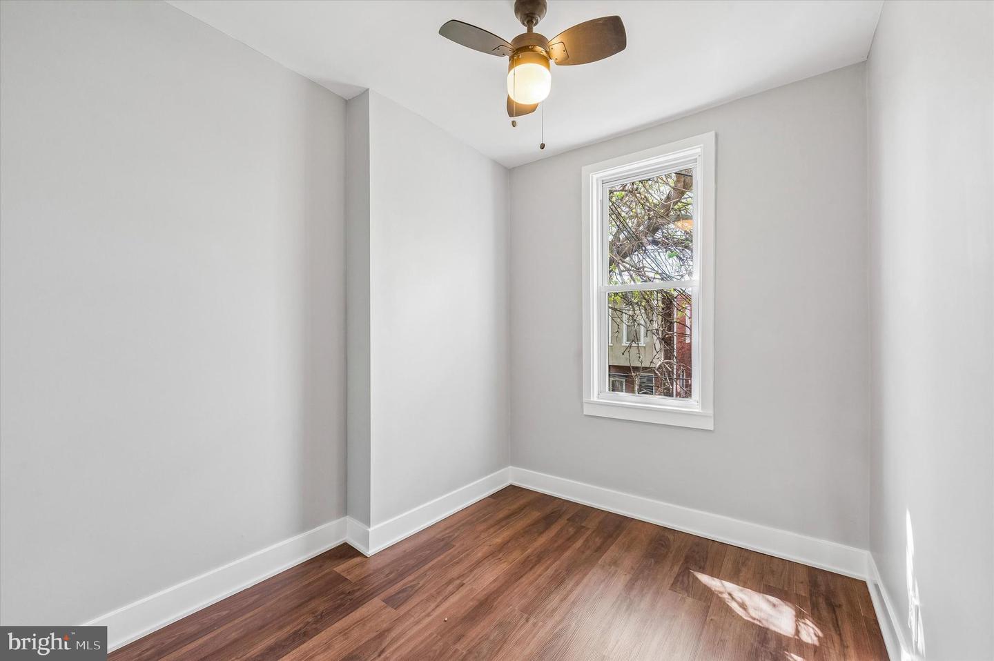1940 S Lambert Street Property Photo 9