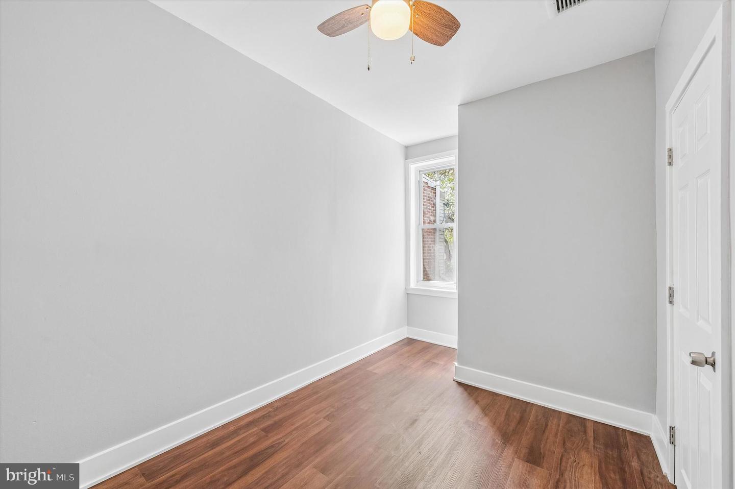 1940 S Lambert Street Property Photo 10