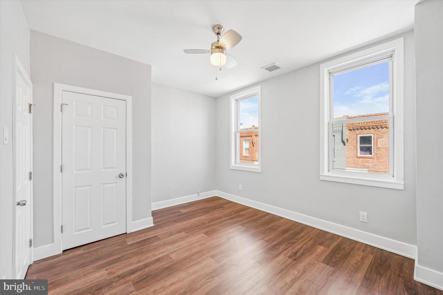 1940 S Lambert Street Property Photo 11