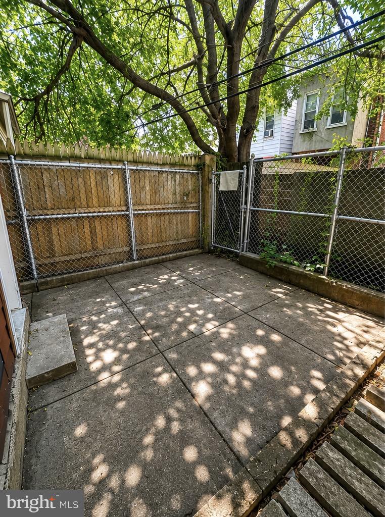 1940 S Lambert Street Property Photo 15