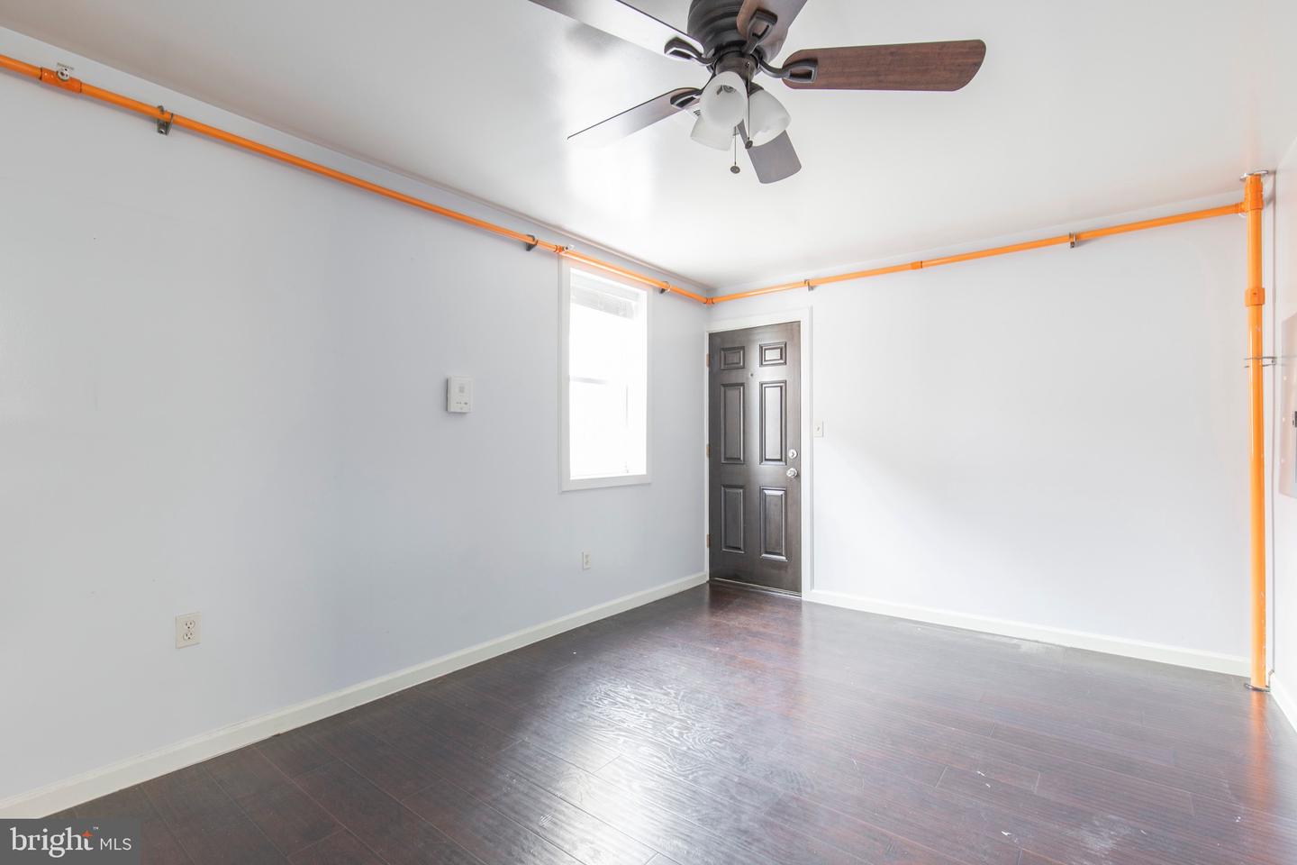 507-09 W Girard Ave #3r Property Photo 3