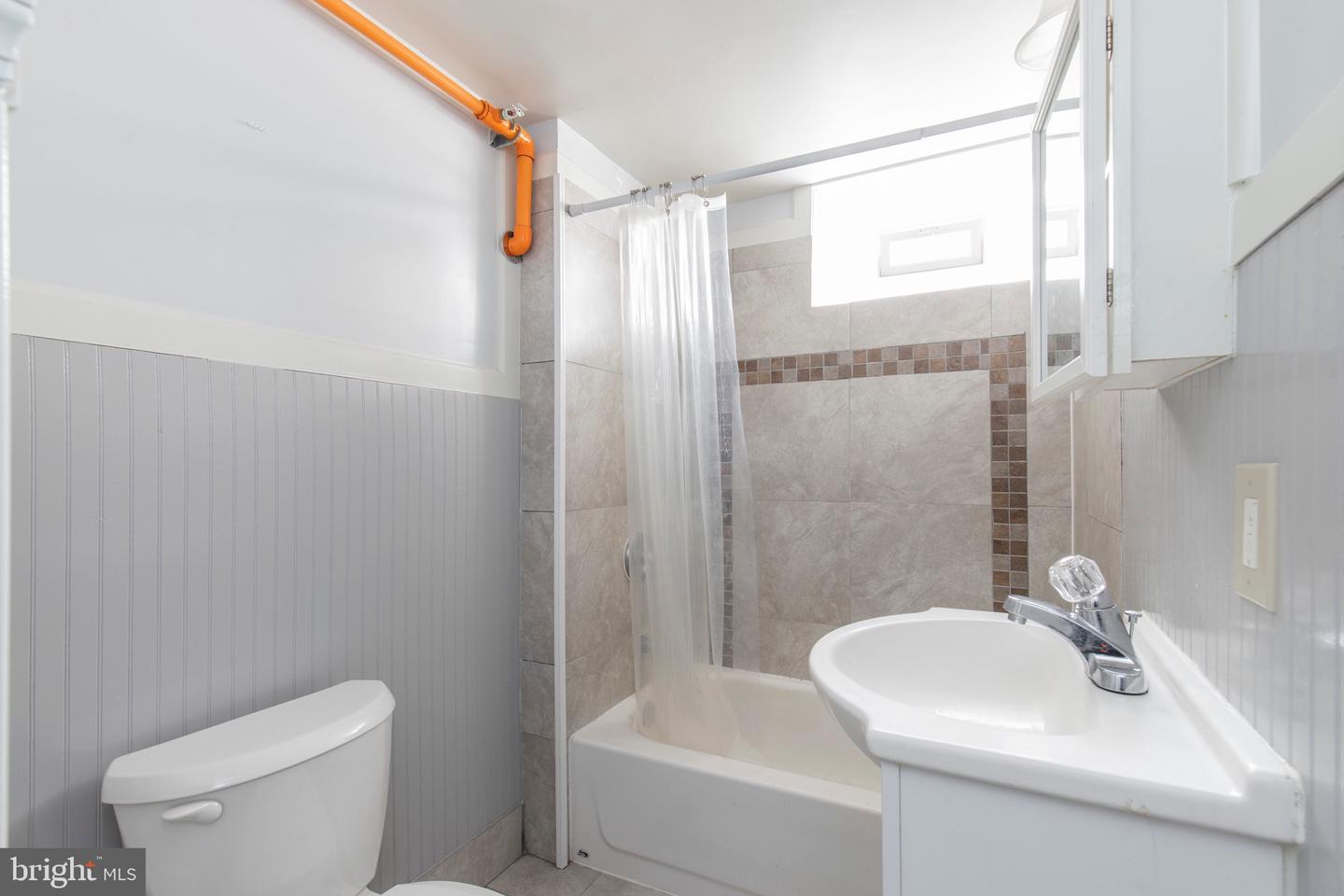 507-09 W Girard Ave #3r Property Photo 10