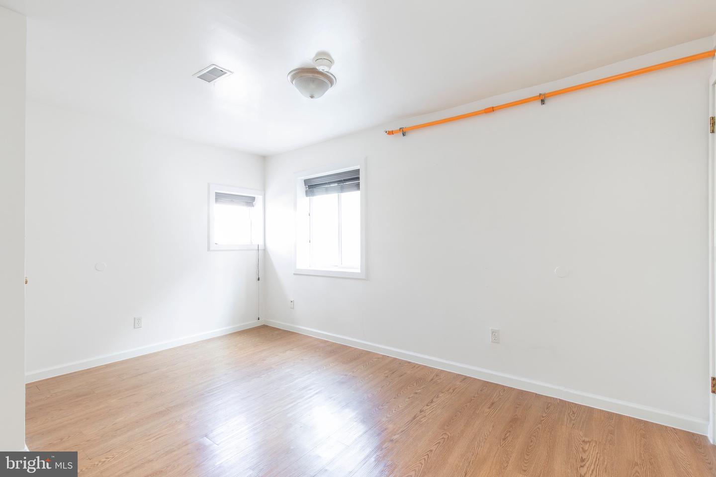 507-09 W Girard Ave #3r Property Photo 11