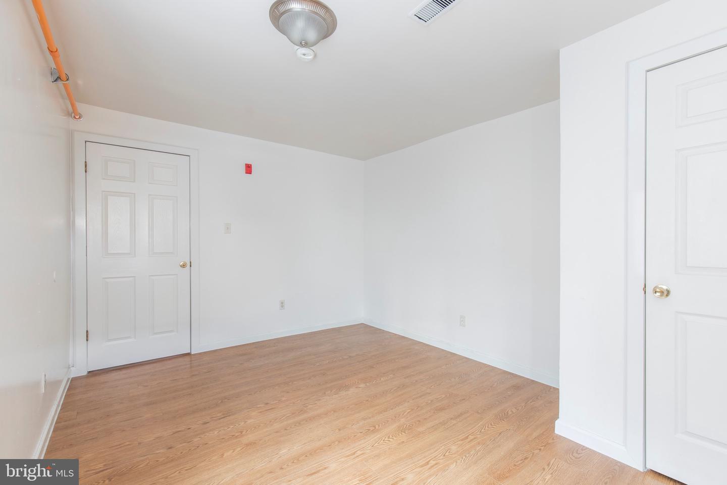 507-09 W Girard Ave #3r Property Photo 13