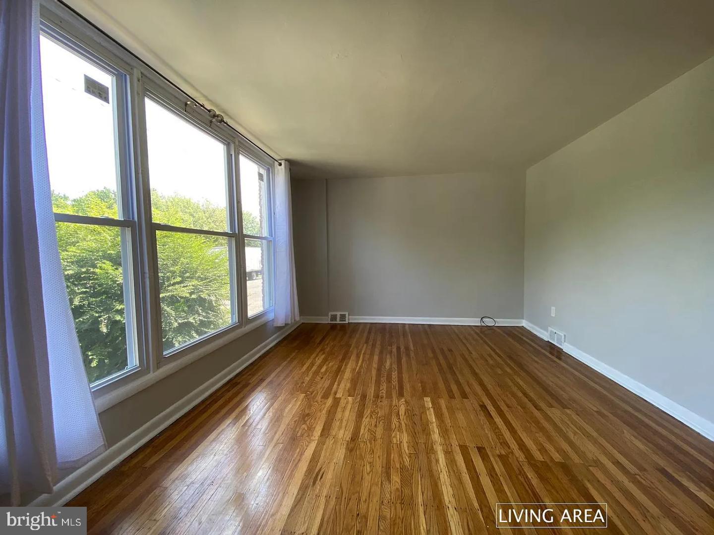 5050 Rorer St Property Photo 9