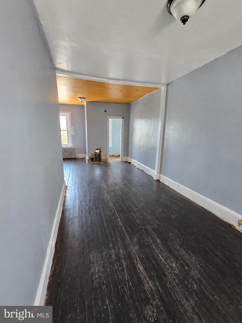 7030 Woodland Ave Property Photo 6