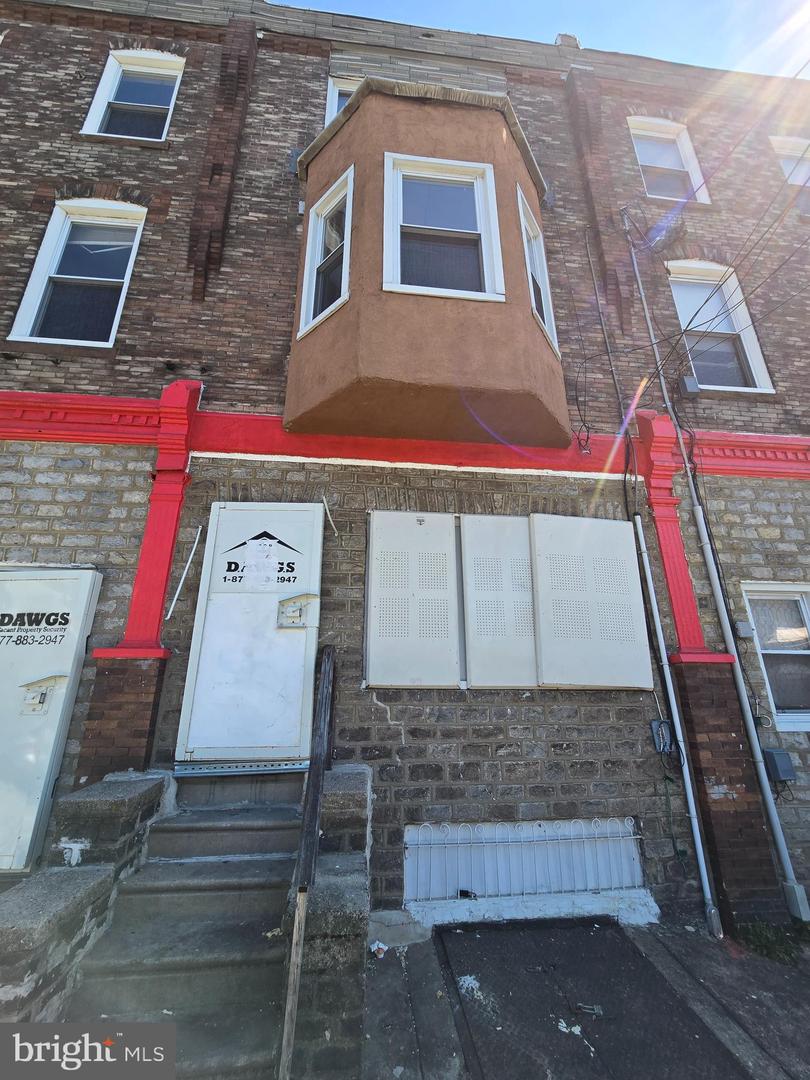 7032 Woodland Ave Property Photo 1