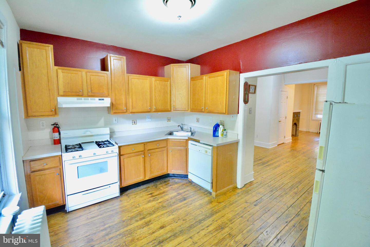 3690 Eveline St Property Photo 11