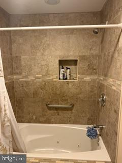 229 E Price St Property Photo 10