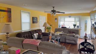 229 E Price St Property Photo 21