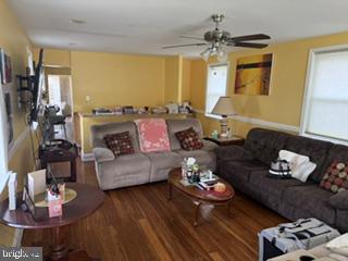 229 E Price St Property Photo 24