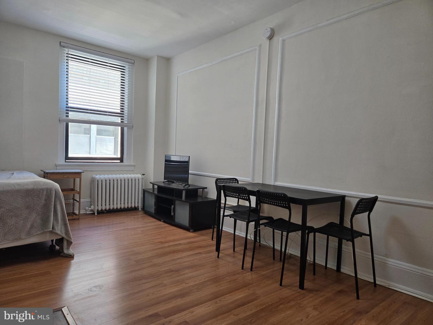 1324 Locust St #1530 Property Photo 11