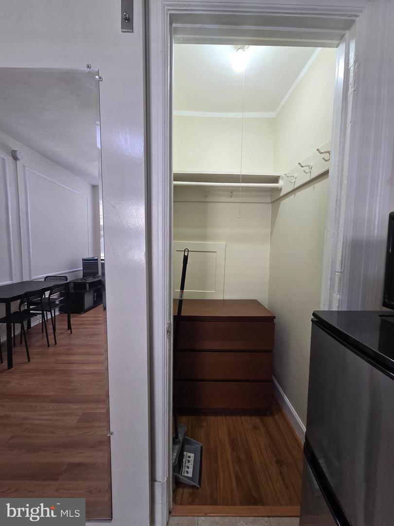 1324 Locust St #1530 Property Photo 12