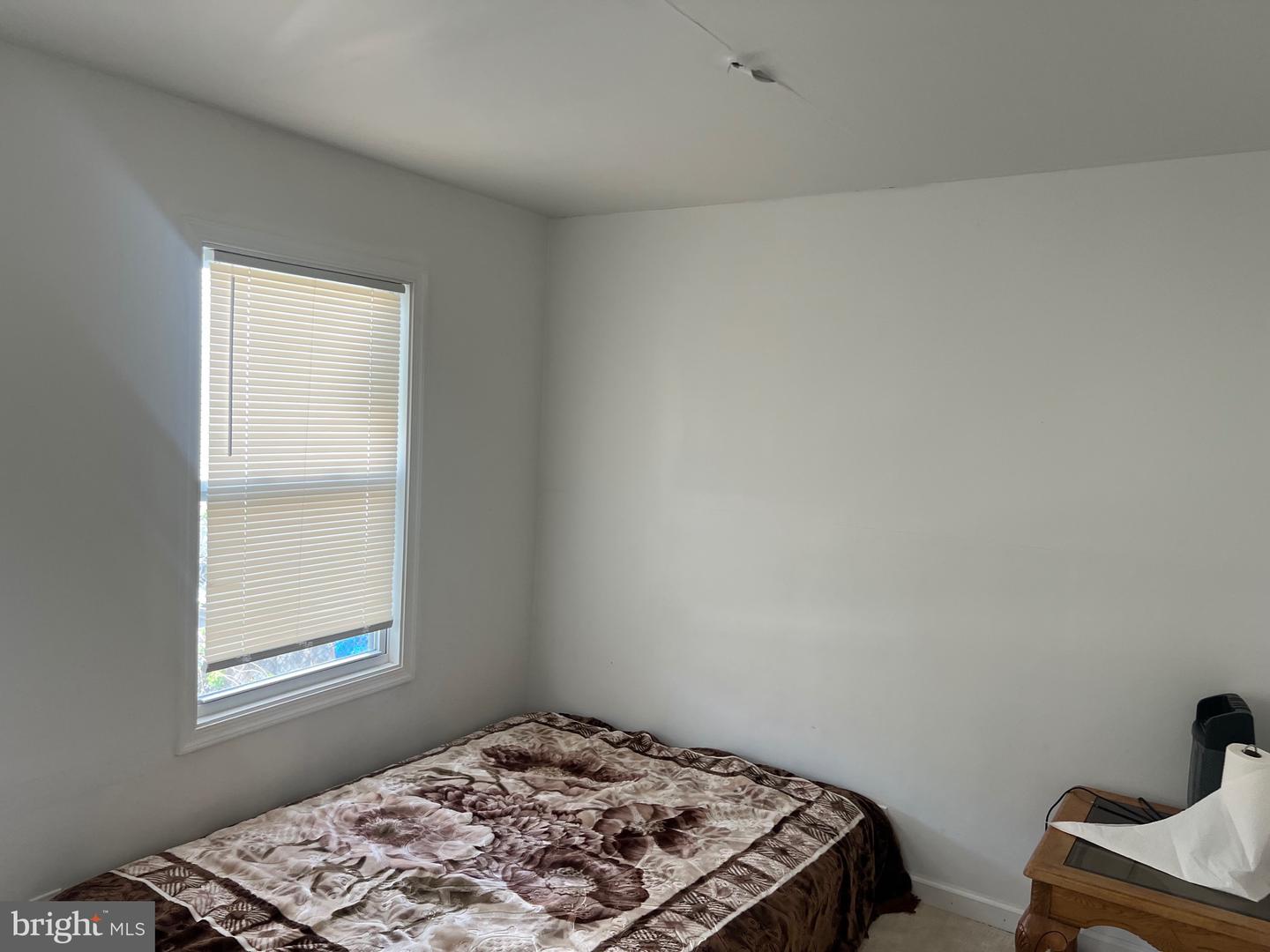 2536 N Warnock St Property Photo 5