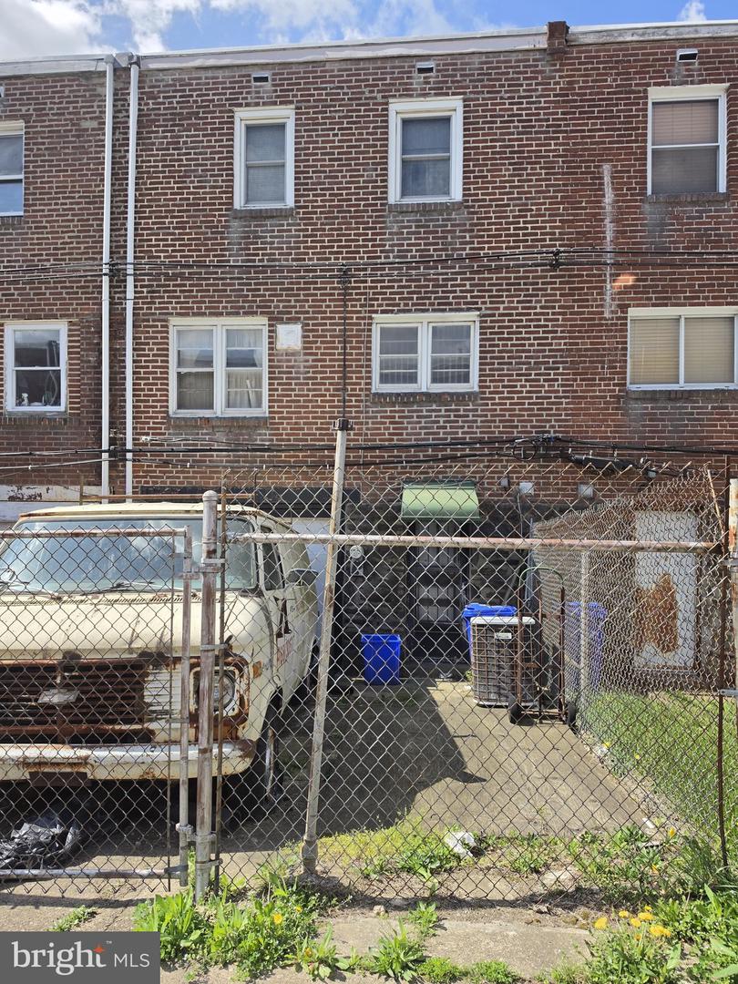8411 Thouron Ave Property Photo 4