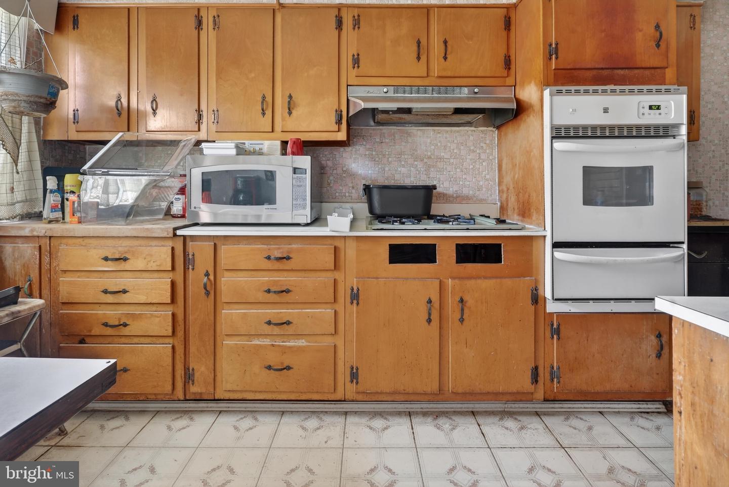 8411 Thouron Ave Property Photo 14